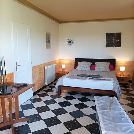 Chambre D'Hotes Les Garrigues Piolenc Exterior foto