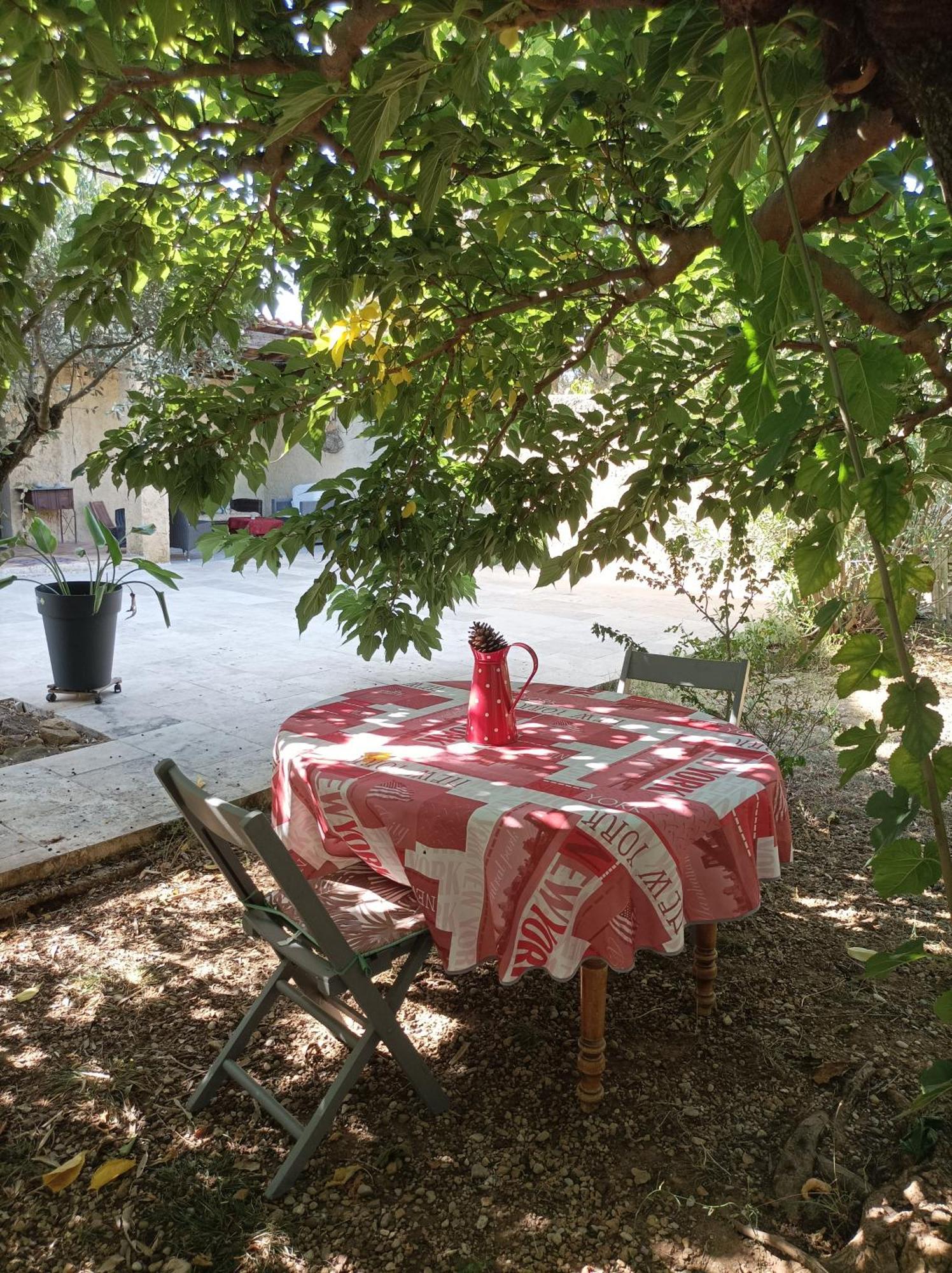 D'hotes Les Garrigues * Piolenc