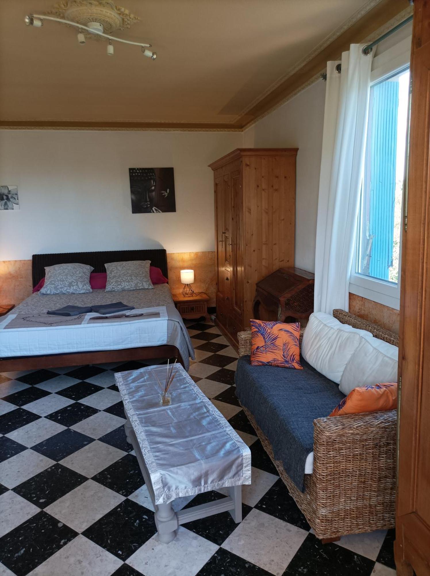 D'hotes Les Garrigues Homestay
